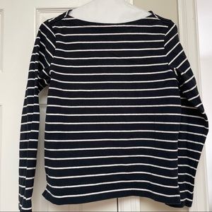 Like-New Striped Long Sleeve Sweater/Top